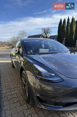 Седан Tesla Model 3 2022 в Надворной