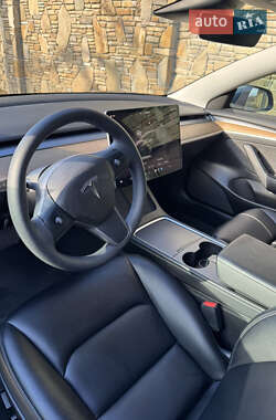 Седан Tesla Model 3 2022 в Надворной