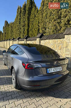 Седан Tesla Model 3 2022 в Надворной
