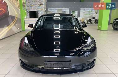 Седан Tesla Model 3 2021 в Киеве