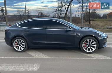 Седан Tesla Model 3 2019 в 