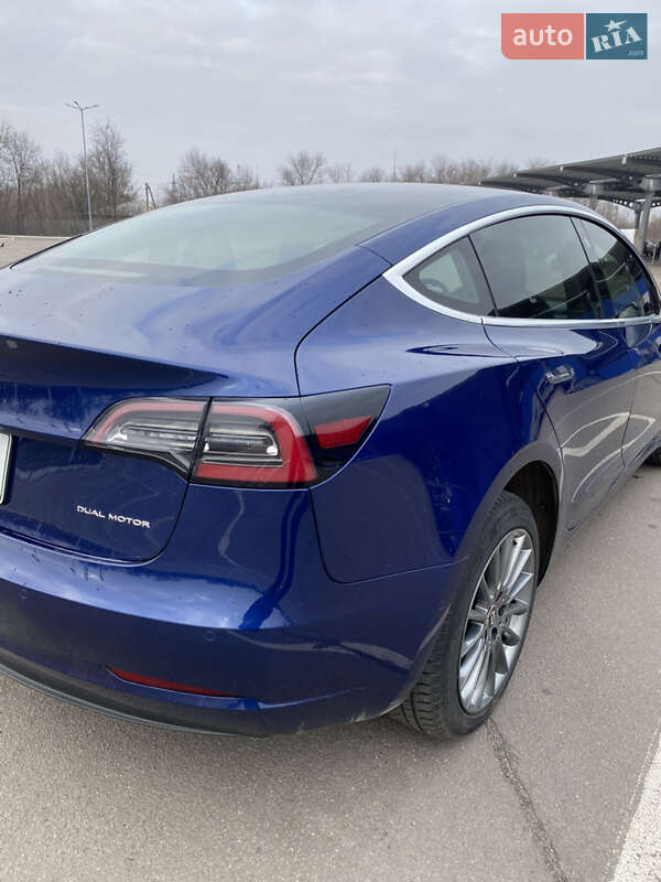 Седан Tesla Model 3 2020 в Запоріжжі