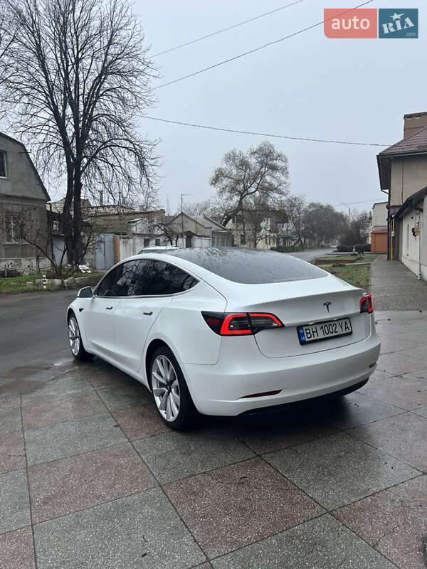 Седан Tesla Model 3 2019 в Одесі