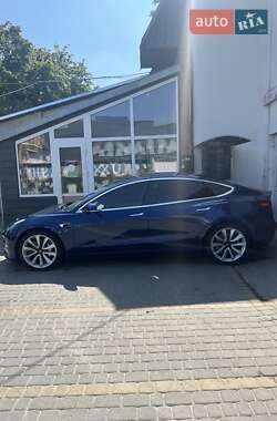 Седан Tesla Model 3 2019 в 