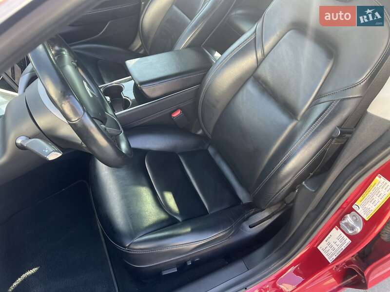 Седан Tesla Model 3 2018 в Львові фото 12 Седан Tesla Model 3 2018 в Львові