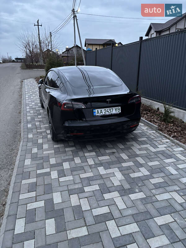 Седан Tesla Model 3 2020 в Киеве