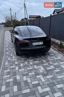 Седан Tesla Model 3 2020 в 