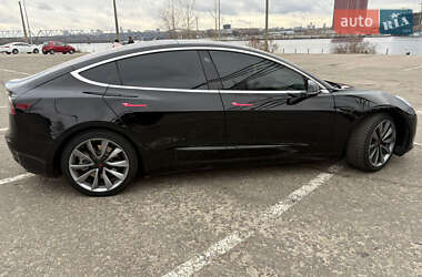 Седан Tesla Model 3 2019 в 