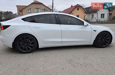 Седан Tesla Model 3 2019 в 