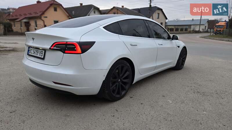 Седан Tesla Model 3 2019 в Николаеве