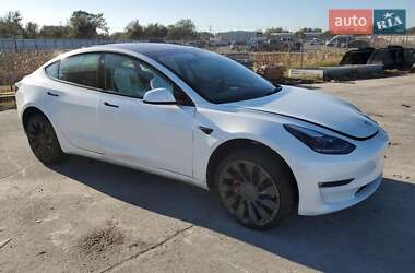 Седан Tesla Model 3 2023 в Києві