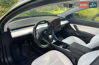 Седан Tesla Model 3 2018 в 