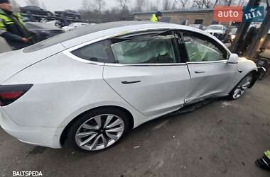 Седан Tesla Model 3 2020 в Новоселках