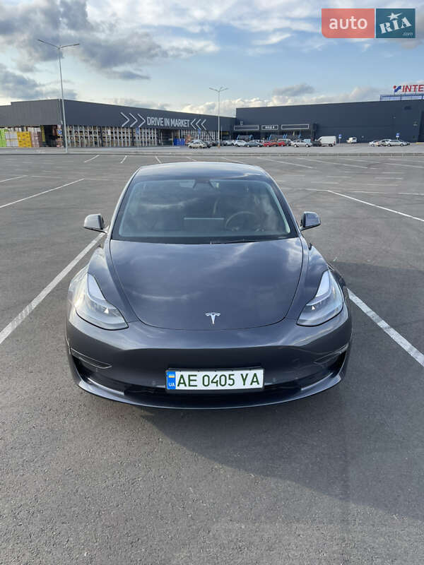 Tesla Model 3 2021