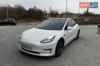 Седан Tesla Model 3 2021 в Львове