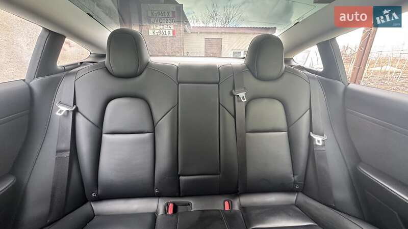 Седан Tesla Model 3 2019 в Днепре