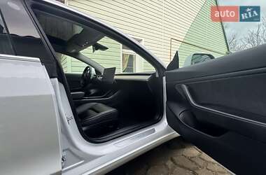Седан Tesla Model 3 2019 в 