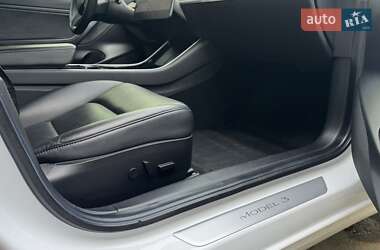 Седан Tesla Model 3 2019 в 