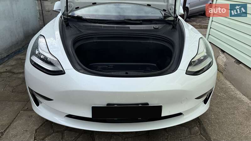 Седан Tesla Model 3 2019 в Днепре