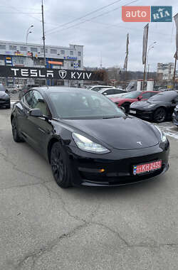 Седан Tesla Model 3 2022 в Києві