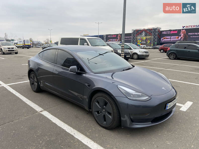 Tesla Model 3 2023