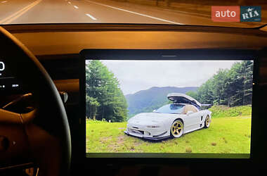 Седан Tesla Model 3 2021 в Киеве