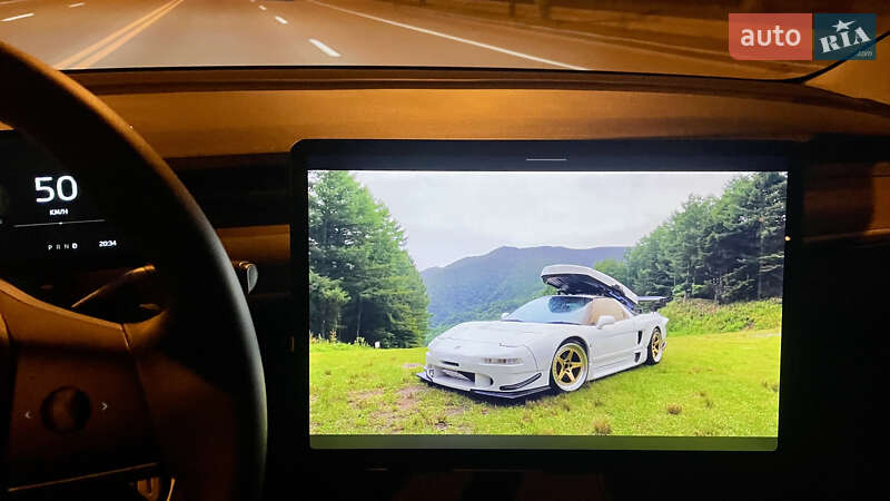 Седан Tesla Model 3 2021 в Києві