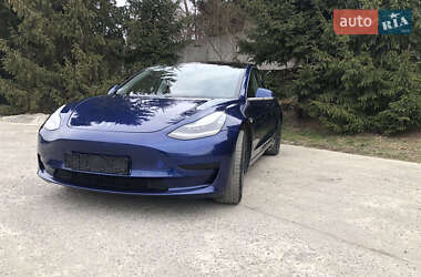 Седан Tesla Model 3 2019 в Львові