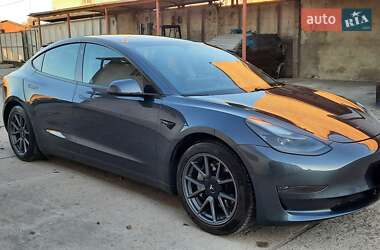 Седан Tesla Model 3 2020 в 