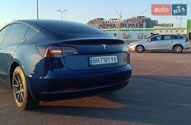 Седан Tesla Model 3 2023 в Одессе