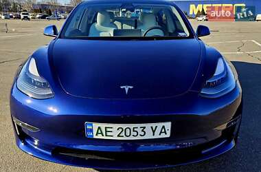 Седан Tesla Model 3 2023 в Дніпрі