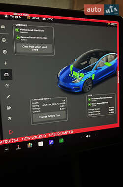 Седан Tesla Model 3 2021 в 