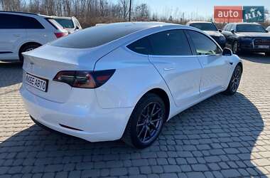 Седан Tesla Model 3 2020 в 