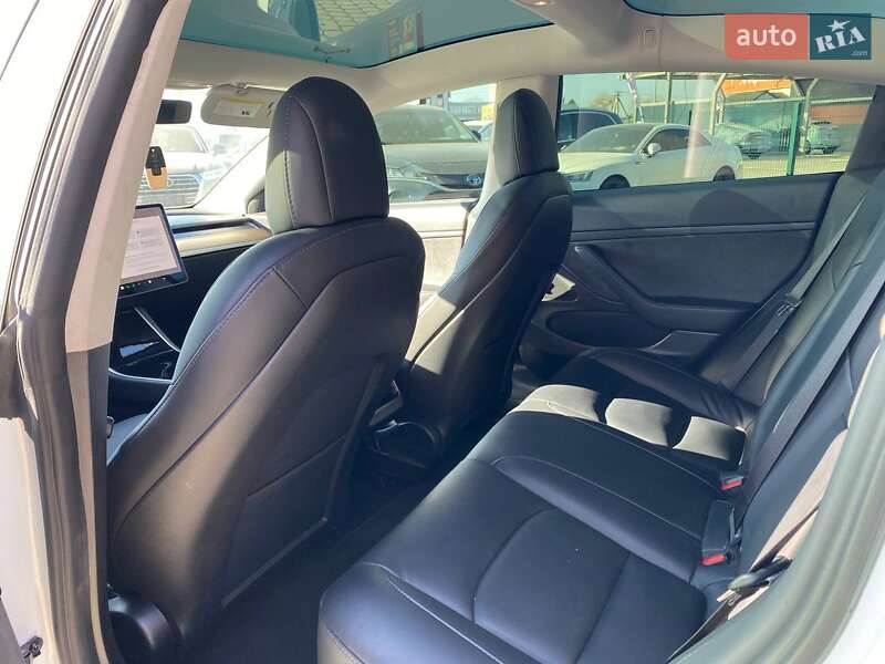 Седан Tesla Model 3 2020 в Львове фото 19 Седан Tesla Model 3 2020 в Львове
