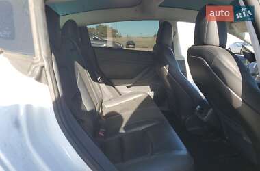 Седан Tesla Model 3 2019 в 