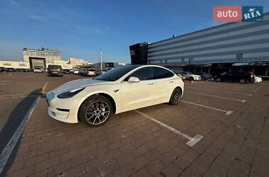 Седан Tesla Model 3 2020 в Житомире