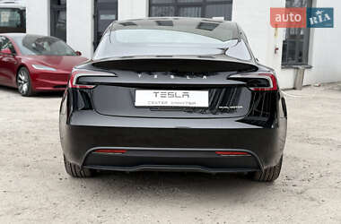 Седан Tesla Model 3 2024 в 