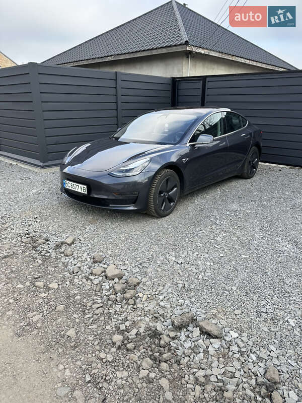 Седан Tesla Model 3 2018 в 