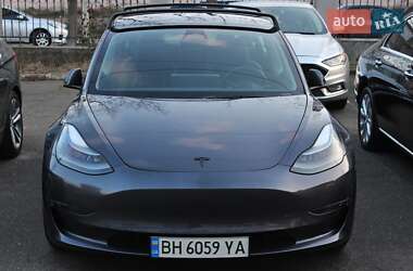 Седан Tesla Model 3 2023 в 