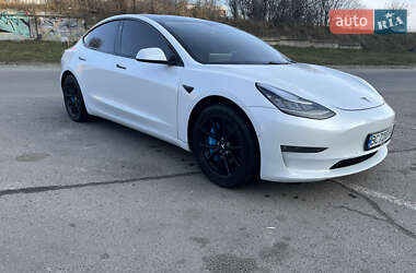 Седан Tesla Model 3 2019 в Львове