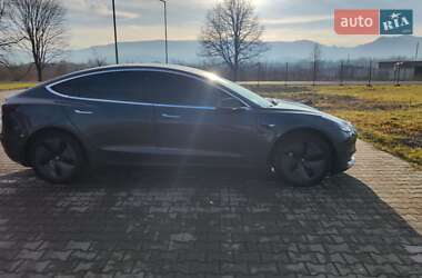 Седан Tesla Model 3 2019 в Тячеве