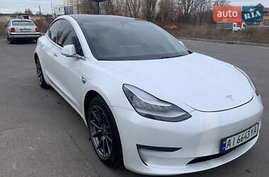 Седан Tesla Model 3 2018 в Киеве