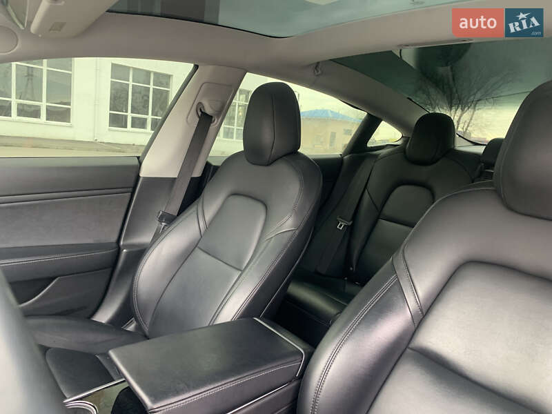 Седан Tesla Model 3 2018 в Києві фото 18 Седан Tesla Model 3 2018 в Києві