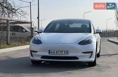 Седан Tesla Model 3 2022 в Киеве