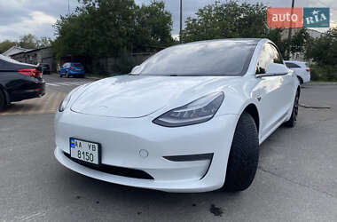 Седан Tesla Model 3 2019 в Киеве