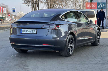 Седан Tesla Model 3 2018 в 