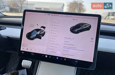 Седан Tesla Model 3 2018 в 