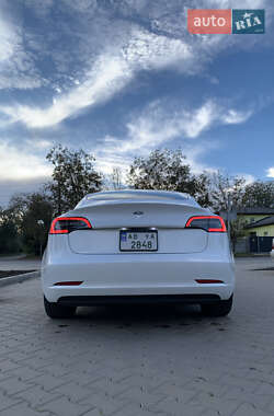 Седан Tesla Model 3 2023 в Виннице