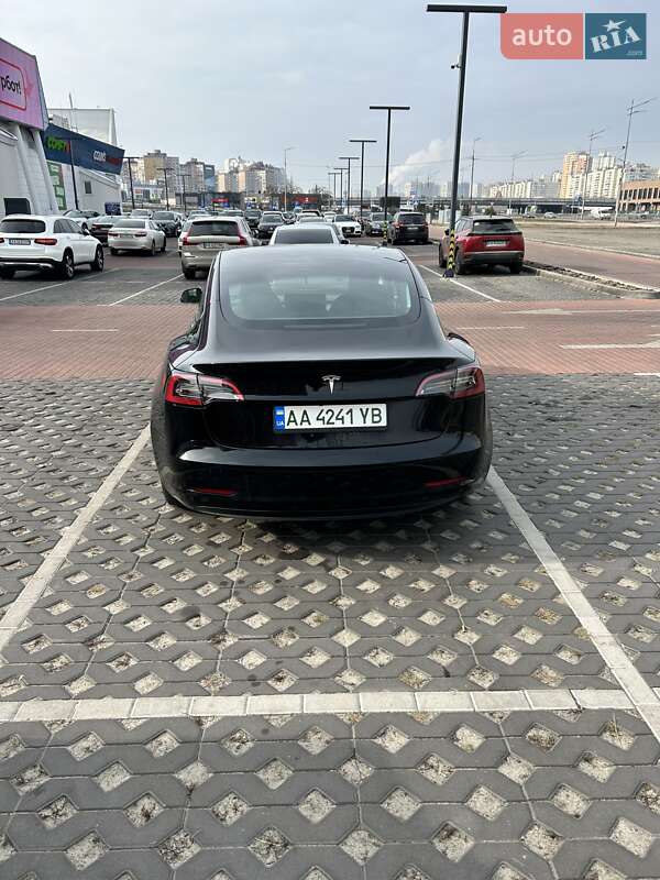 Седан Tesla Model 3 2018 в Киеве