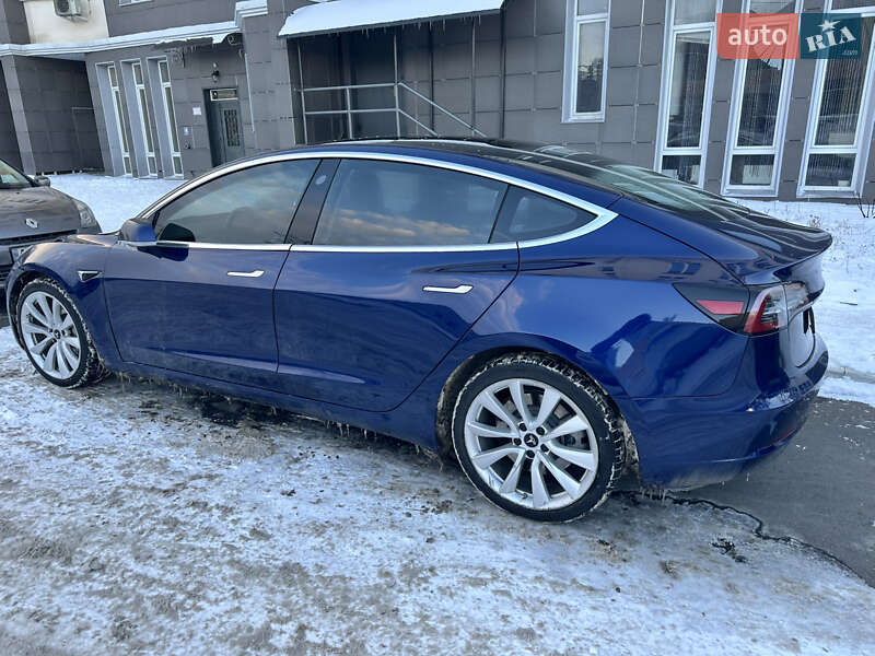 Седан Tesla Model 3 2018 в Харкові